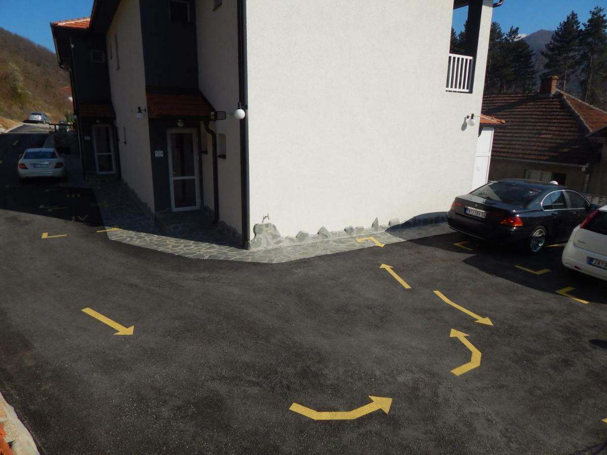 Apartments Park 2016 Surdulica エクステリア 写真